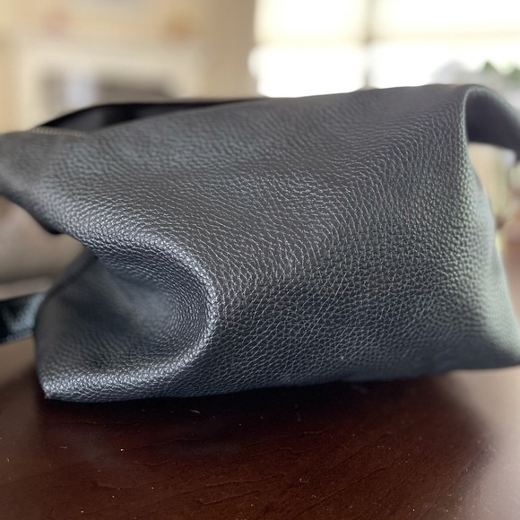 BCBG shoulder bag - Picture 2 of 6